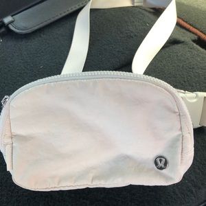 Lululemon belt/shoulder bag